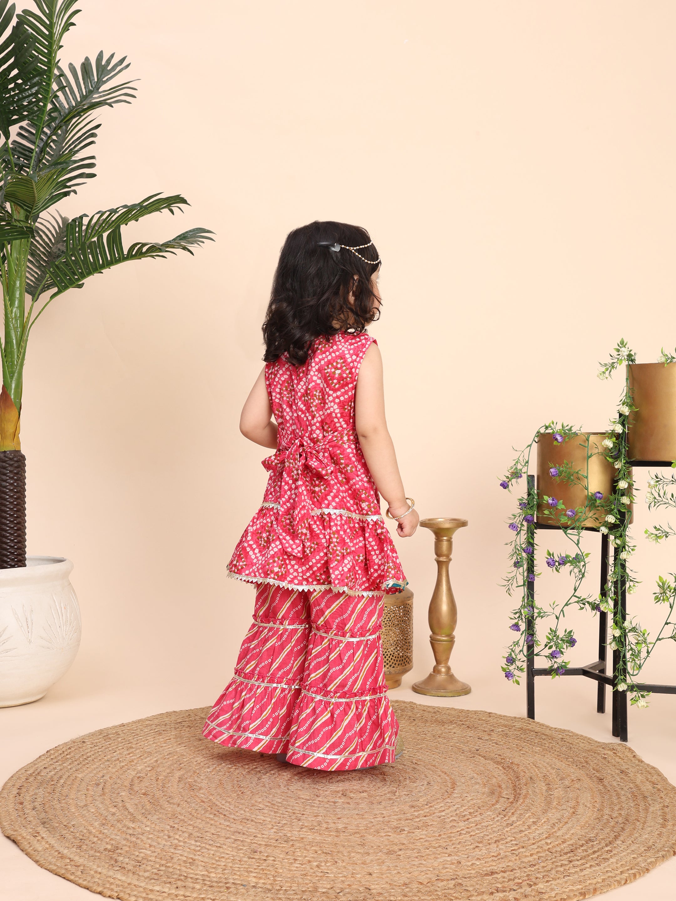 Sleeveless cotton chunrio print kurti with sharara-Pink