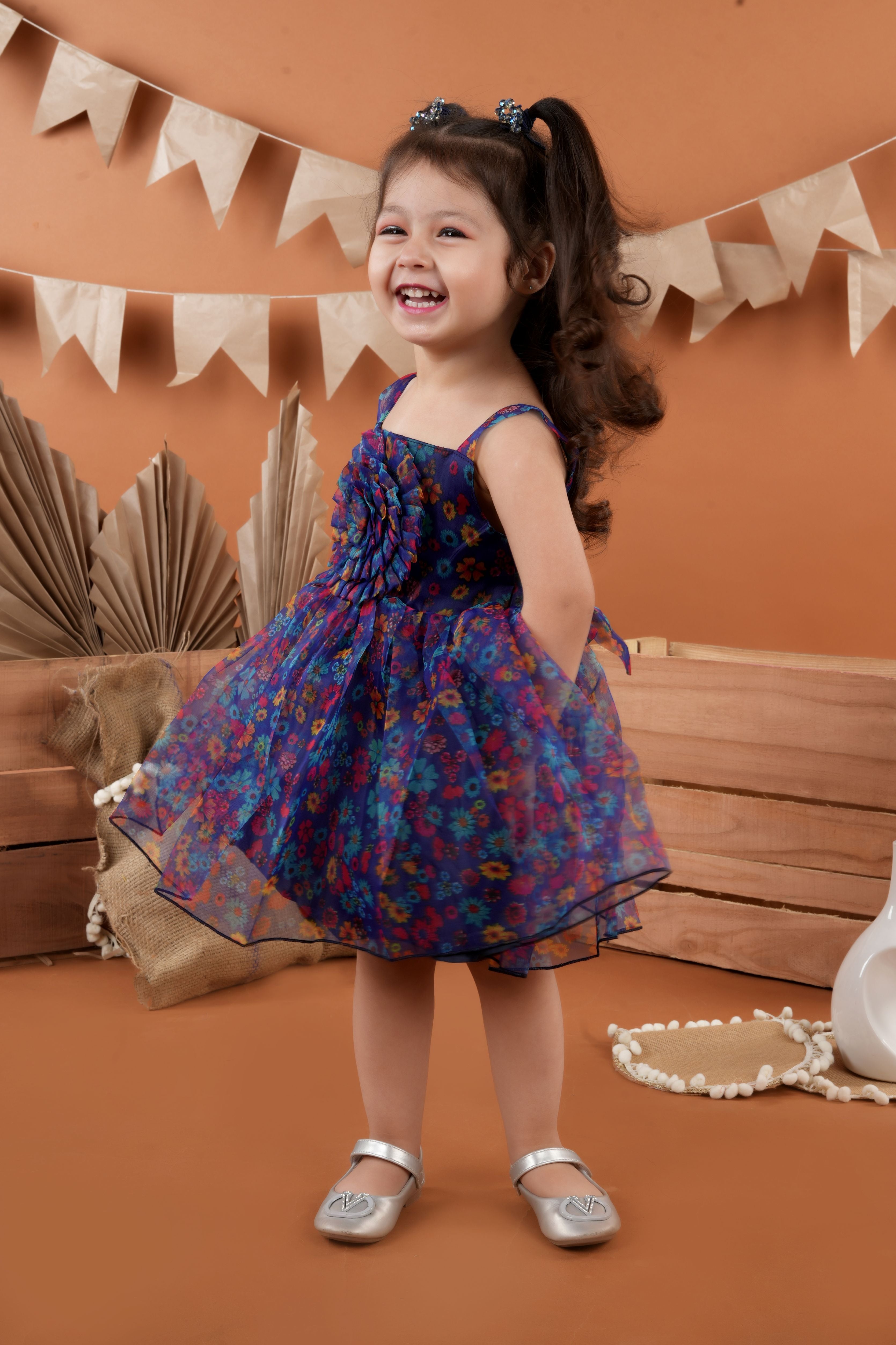 Floral print frock with a big flower-T-rylbluorg