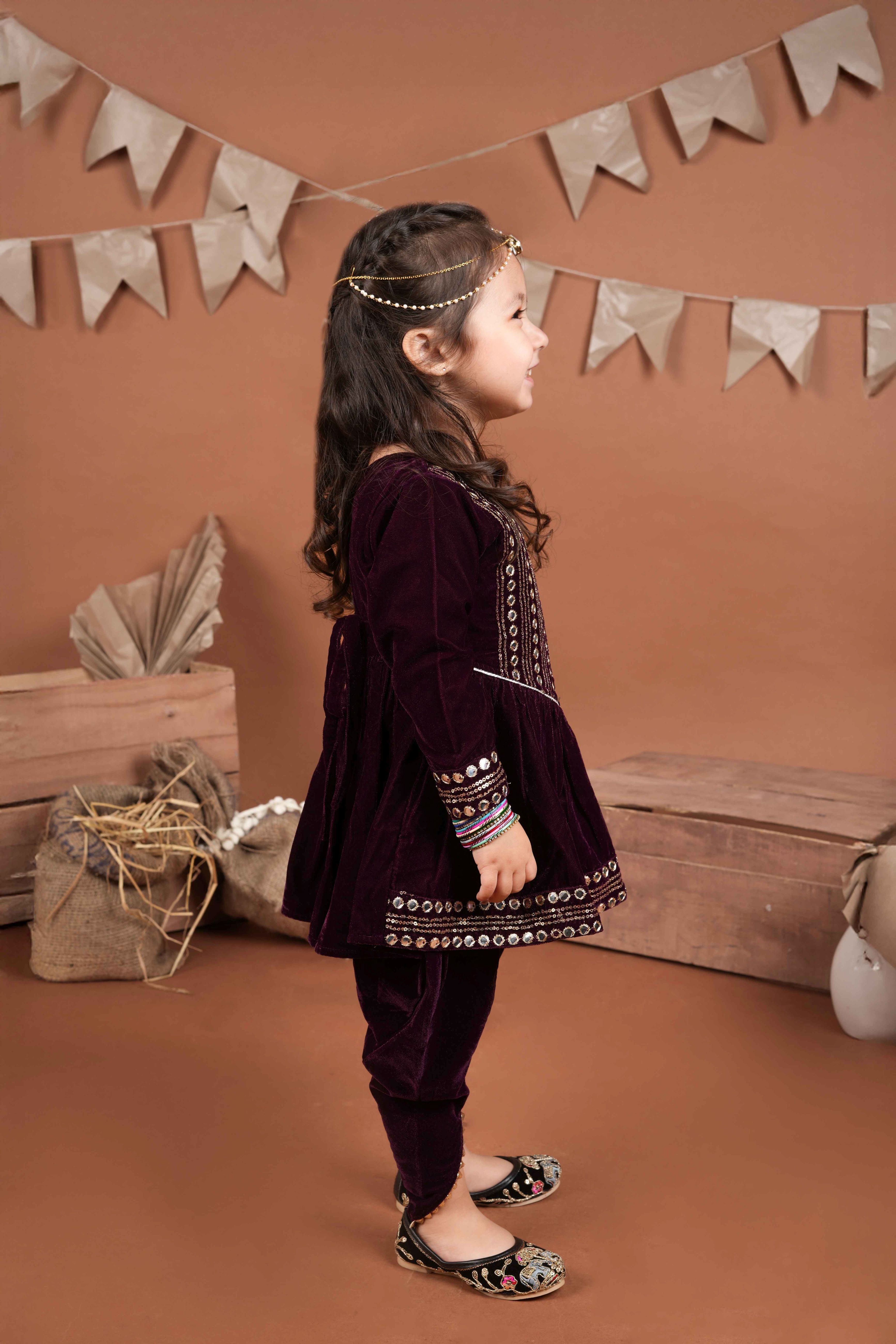 Embroidered velvet Kurti with dhoti - T-wineveldh