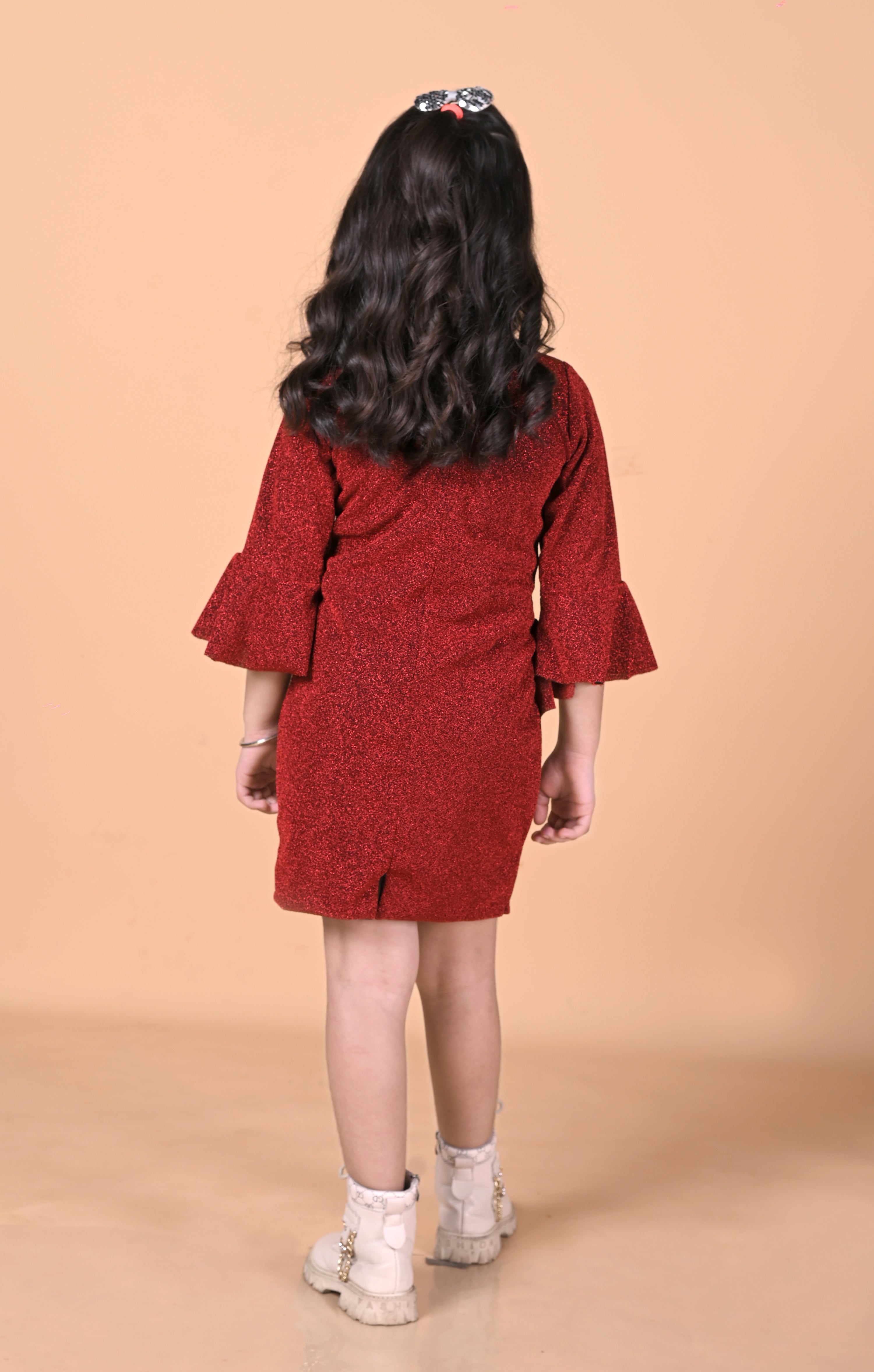 Comfortable and stylish knee length midi-T-REDMIDI